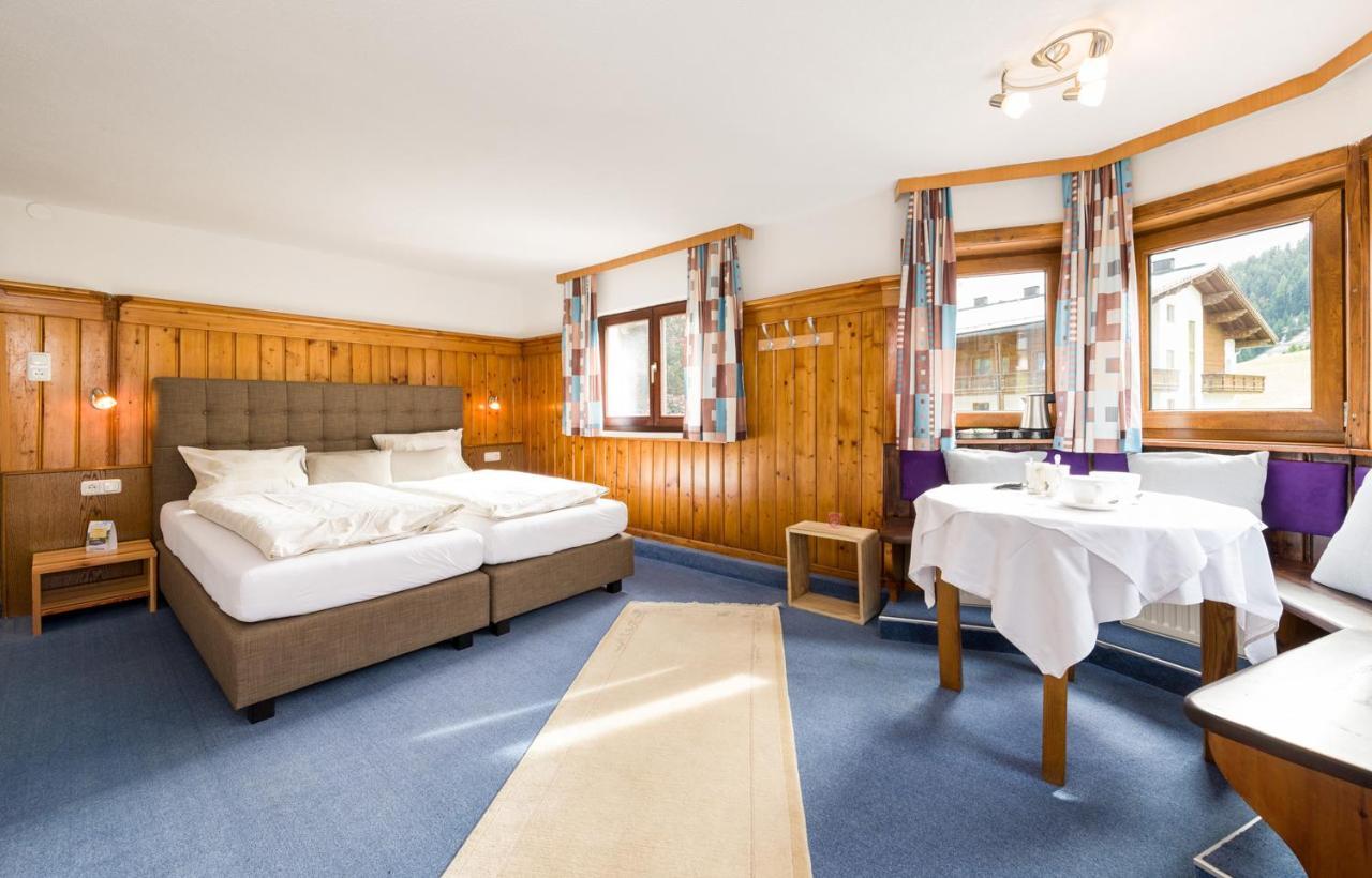 Gaestehaus Zugspitzblick Berwang Exterior foto