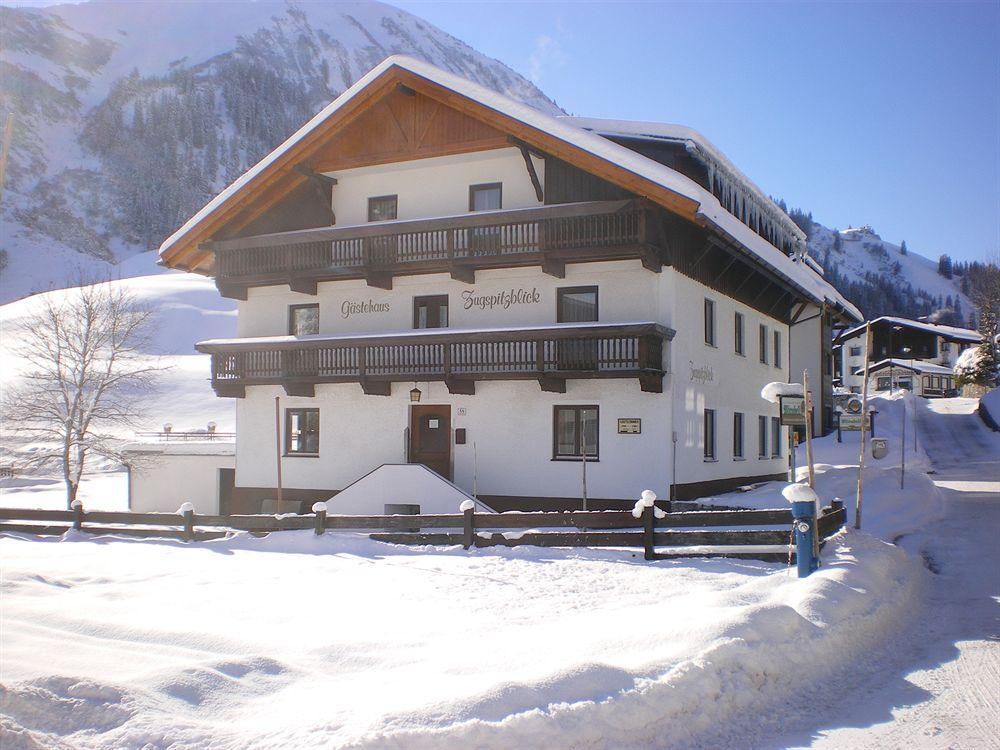 Gaestehaus Zugspitzblick Berwang Exterior foto