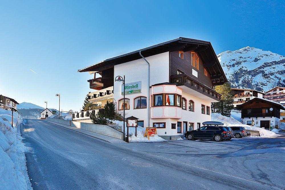 Gaestehaus Zugspitzblick Berwang Exterior foto